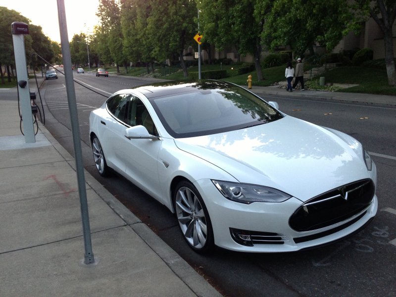MG Tesla model 3 машина