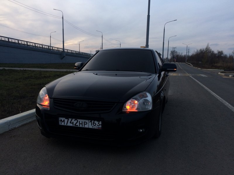 Приора 2 антихром черная