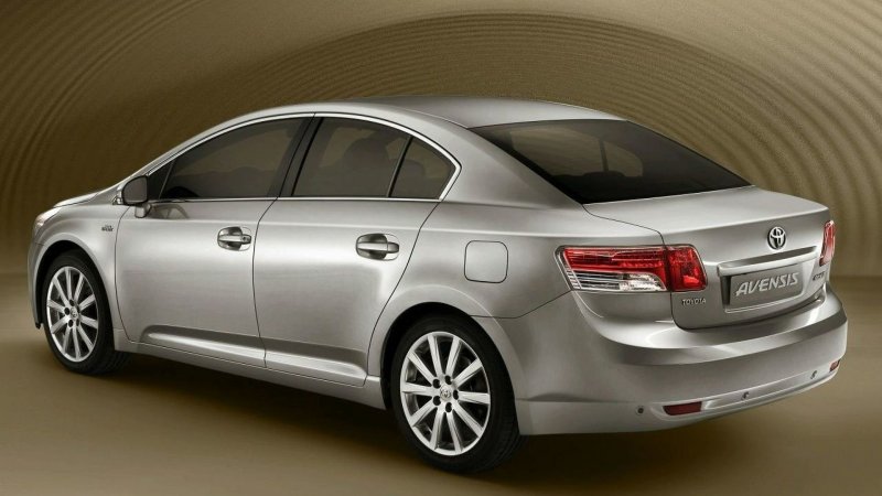 Авенсис 2009