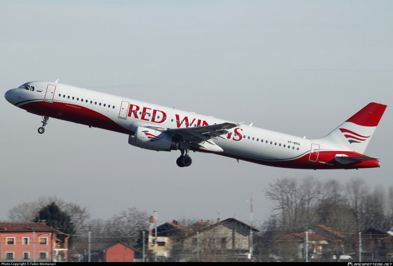 Red Wings Airbus a321 красный