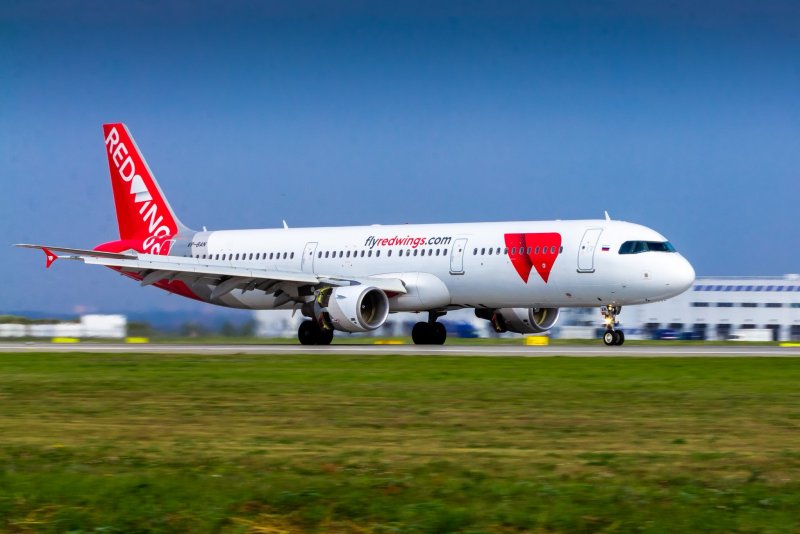 Airbus a321 Red Wings