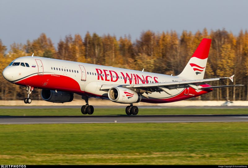 Airbus a321-100/200 Red Wings