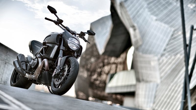 Ducati Diavel Dark