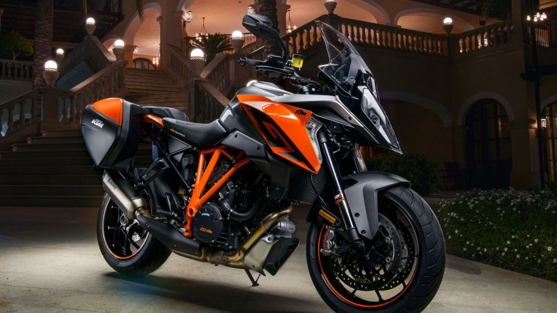 Мотоцикл КТМ 1290 super Duke gt