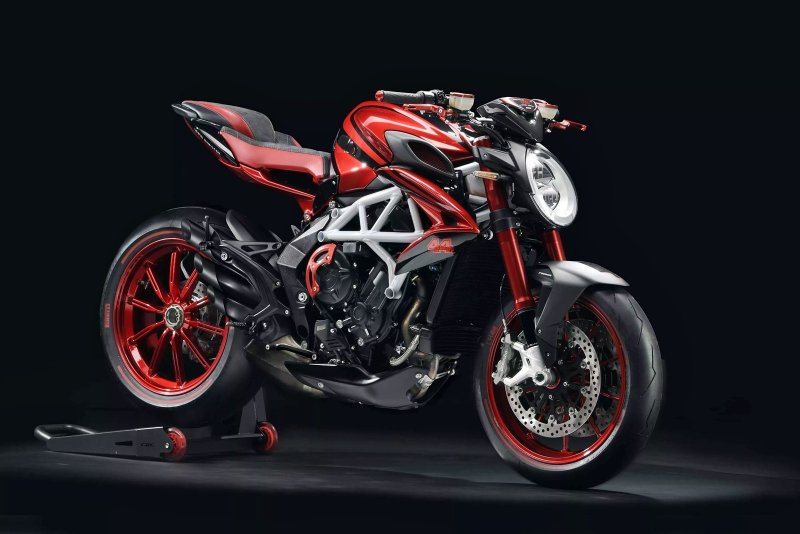 Мото MV Agusta 800 brutale