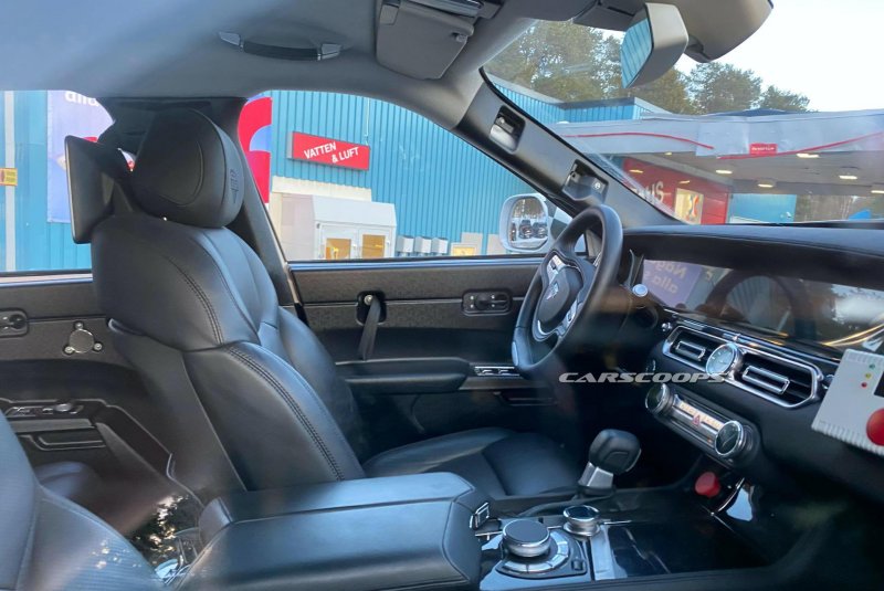 Машина Аурус Сенат l600