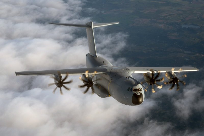 Airbus a330 MRTT заправщик