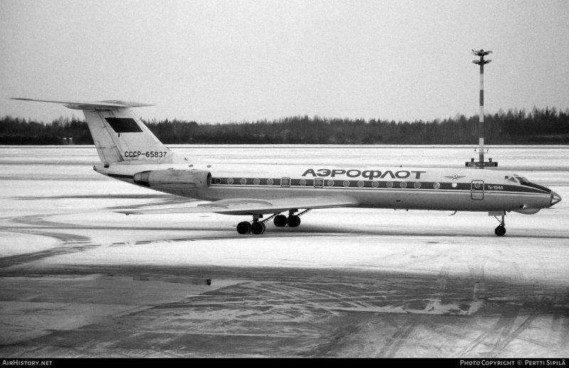 Ту-134 пассажирский самолёт АЛРОСА