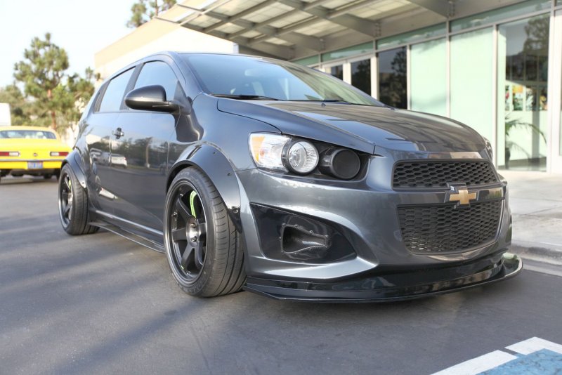 Chevrolet Aveo t300 stance