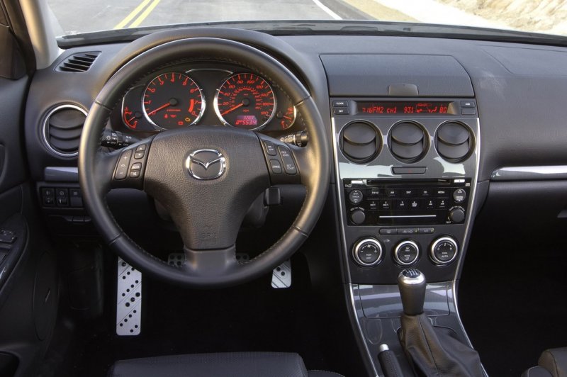 Mazda 6 gg 2006 панель