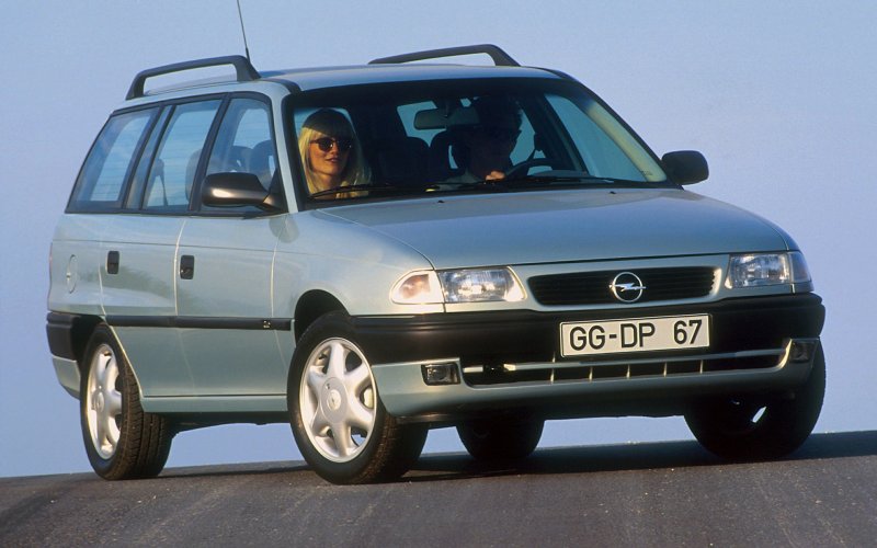 Opel Astra f 1998 универсал 1.6
