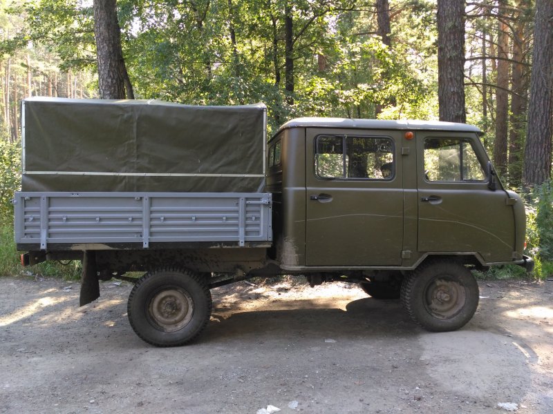 УАЗ грузовой 3303 самосвал