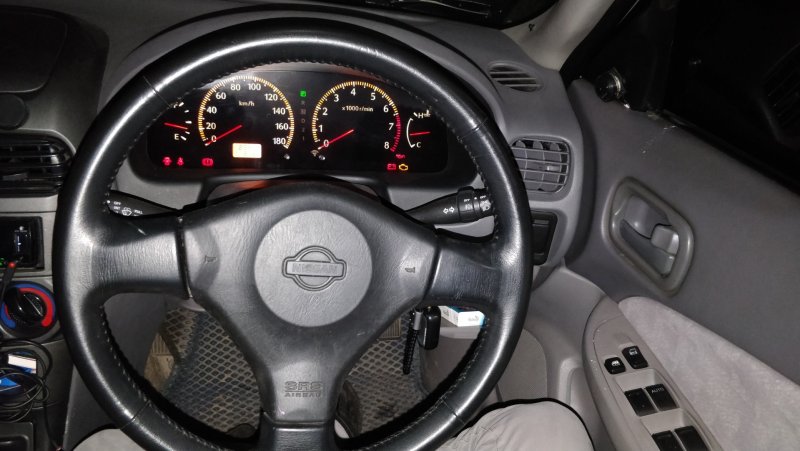 Nissan Sunny 2002 левый руль