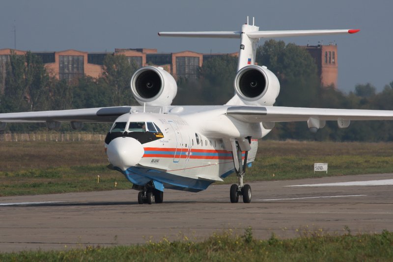 Самолет Бериев бе-200