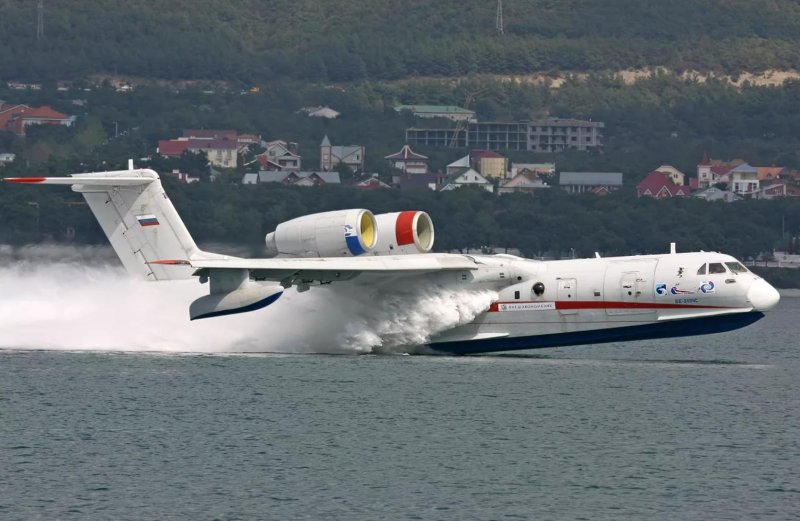 Самолет-амфибия бе-200