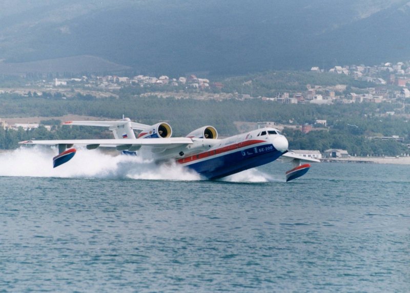Самолет-амфибия бе-200