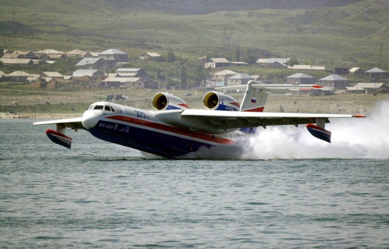 Самолёт-амфибия бе-200чс