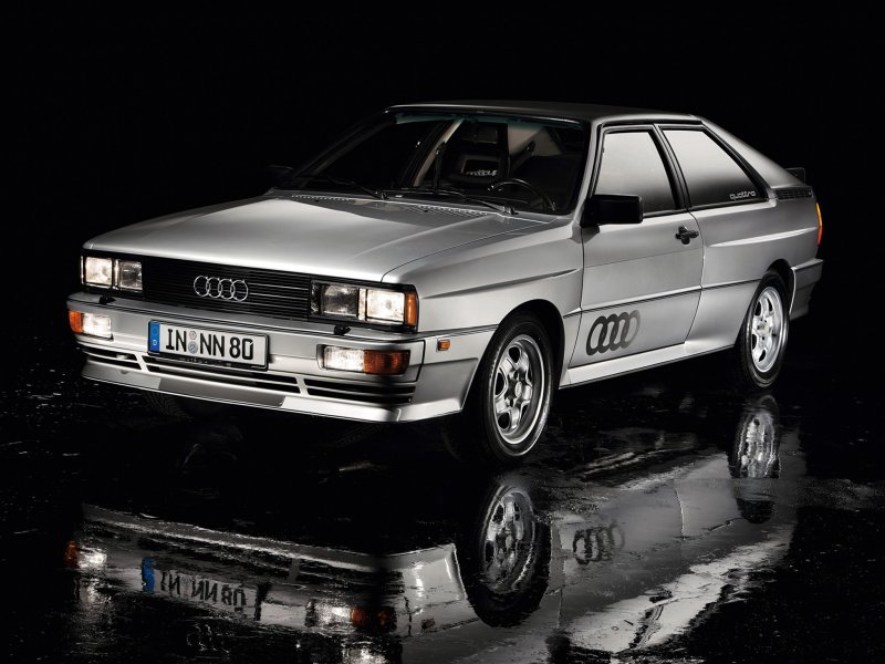 Ауди Sport quattro s1