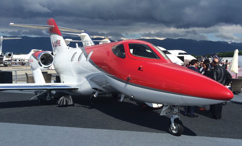 Самолет Honda ha-420 HONDAJET