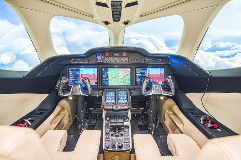 Самолет Honda ha-420 HONDAJET