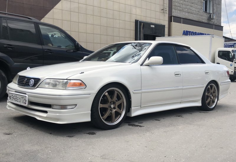 Toyota Mark II 100 JDM