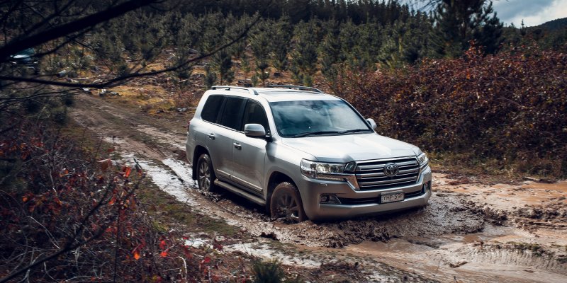 Новый Toyota Land Cruiser 300