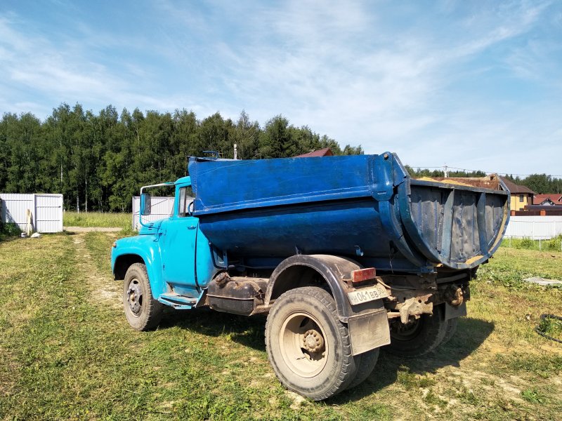 ЗИЛ ММЗ 555 сзади