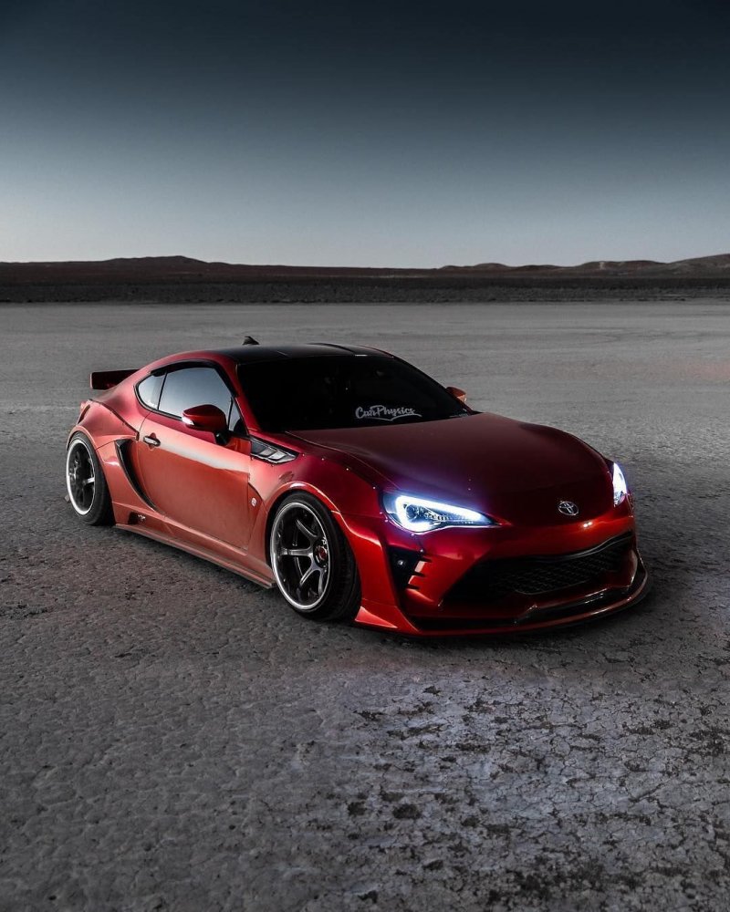 Спорткар Toyota ft