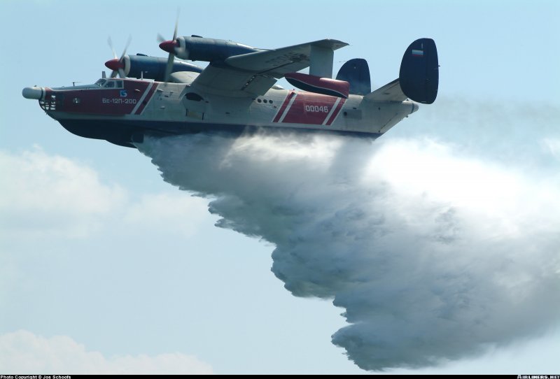 Самолет-амфибия бе-12п-200