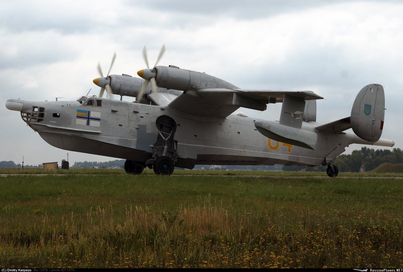 Противолодочный самолет-амфибия бе-12