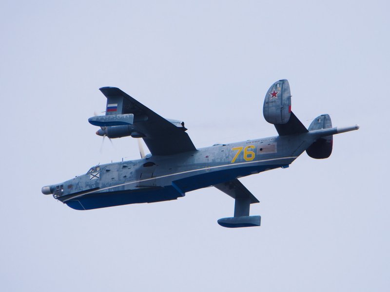 Противолодочный самолет-амфибия бе-12