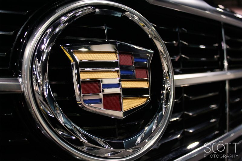 Cadillac CTS logo