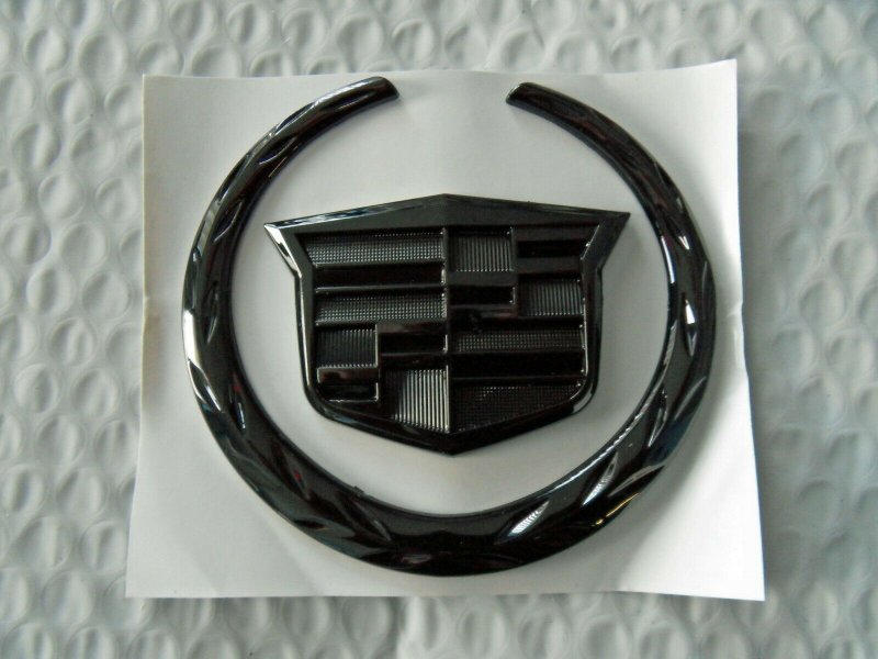 Задний значок Cadillac SRX 2