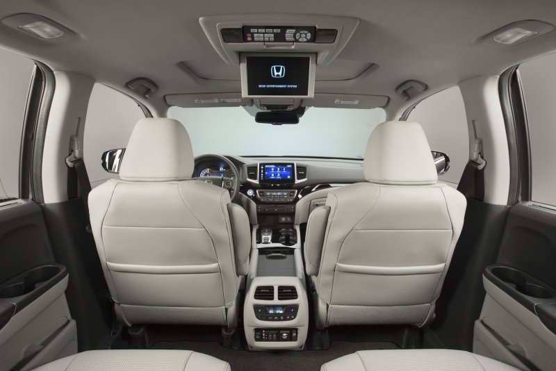 Honda Pilot 2016 салон