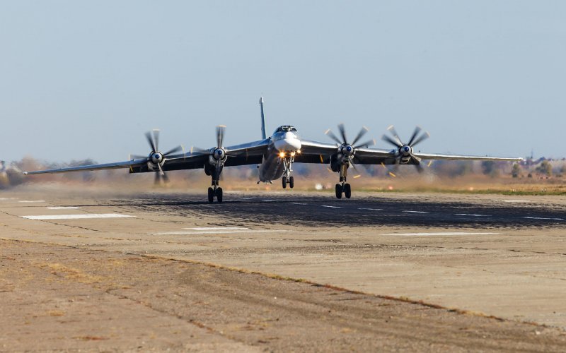 Энгельсская авиабаза бомбардировщики