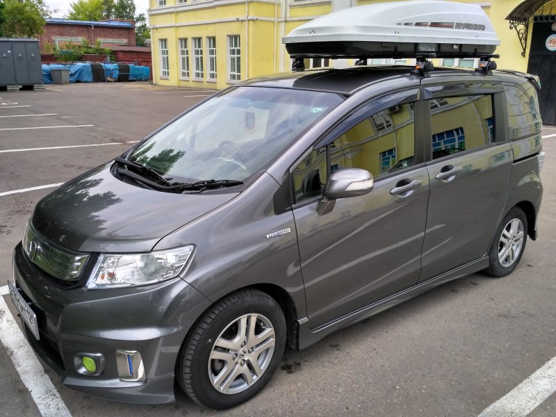 Honda freed Spike