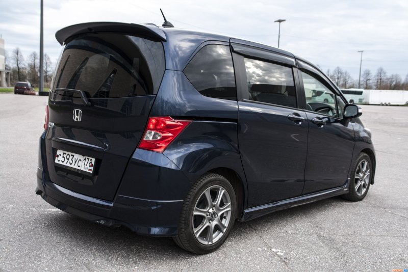 Honda freed Spike
