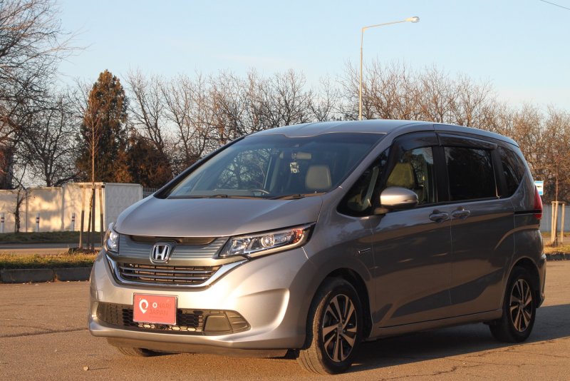 Honda freed II Hybrid 2016