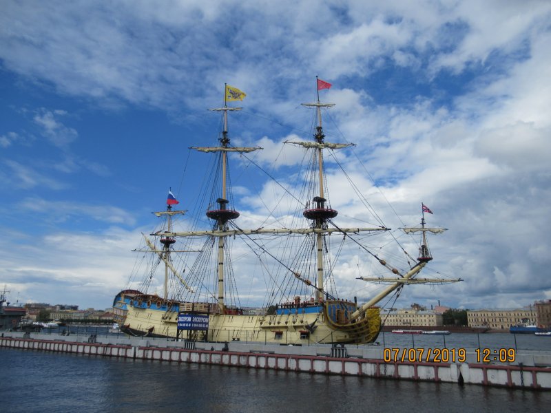 Линкор Полтава Петра 1
