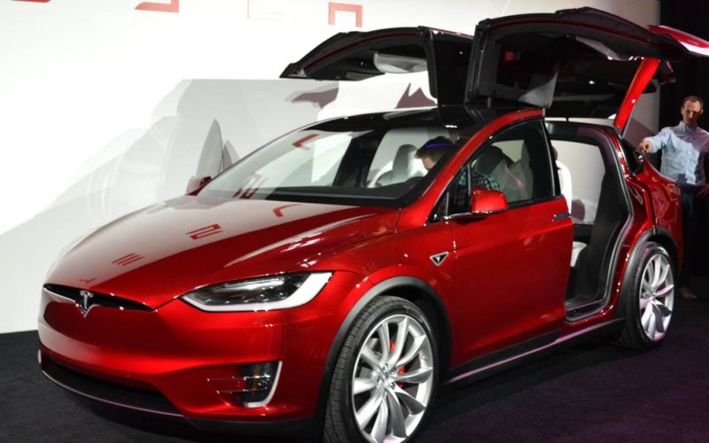 Тесла кроссовер model x