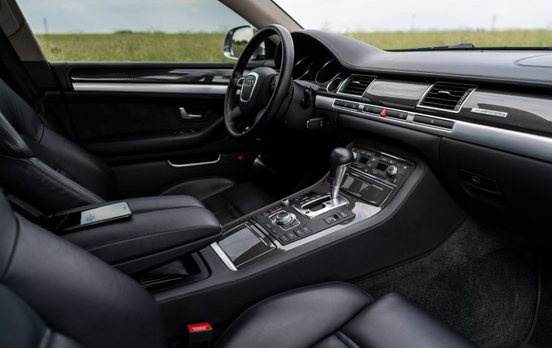 Audi s8 d5 Interior