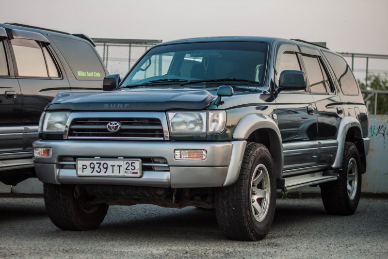 Toyota Hilux Surf 185