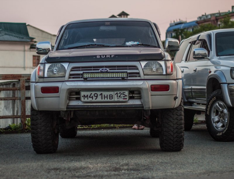 Hilux Surf 185