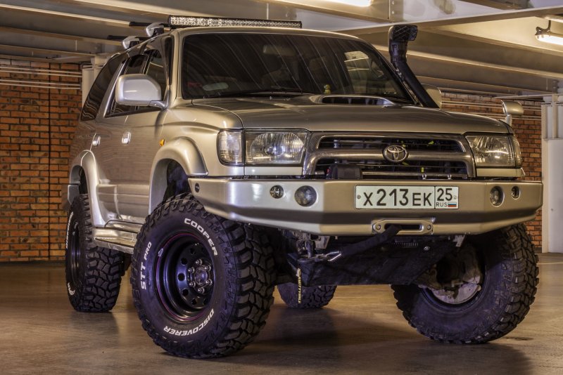 Тойота Hilux Surf 185
