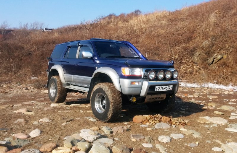 Toyota Hilux Surf 3