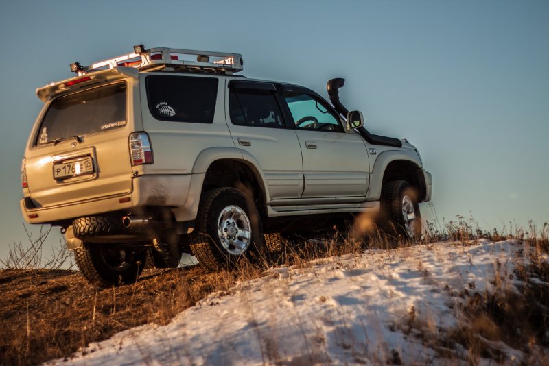 Toyota Hilux Surf 185
