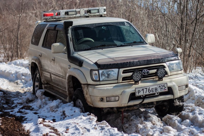 Hilux Surf 185