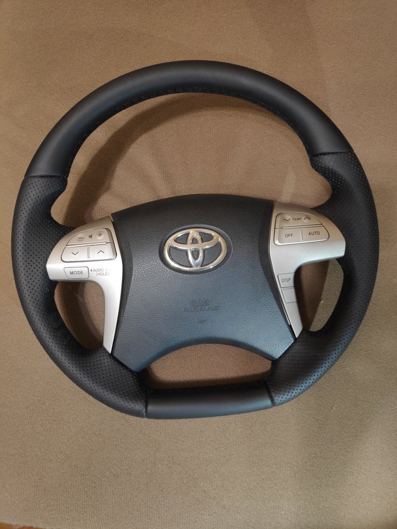 Руль Toyota Kluger