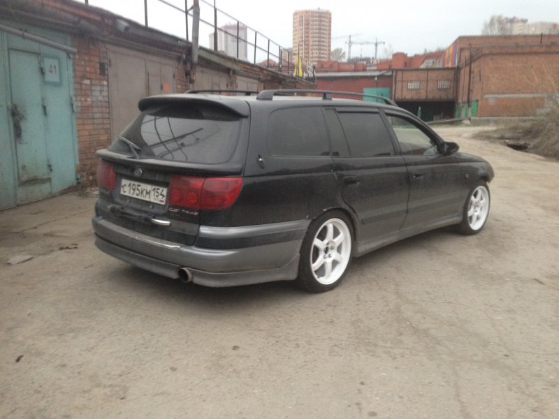 Toyota Caldina 190 кузов