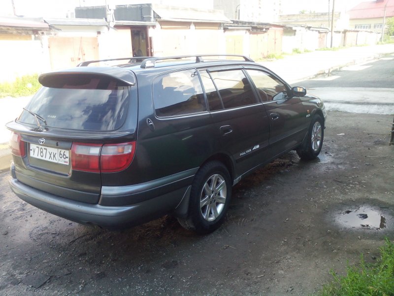 Toyota Caldina кузов 211